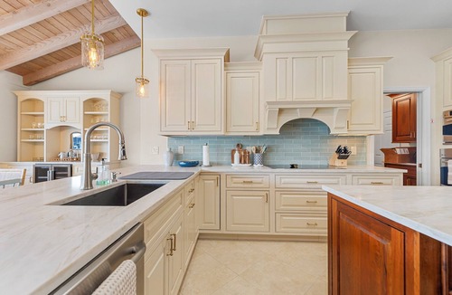 Lighthouse Point House | Waterfront Lux 4BR! New Reno with Heated Pool + Outdoor Kitchen