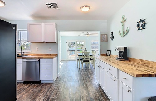 Spring Hill House | Waterfront Luxury Private Beach Heated Pool Dock Kayaks