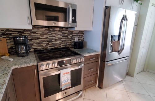 Palmetto Condo | Waterfront Luxury Penthouse Condo on Tampa Bay Estuary and Golf Course
