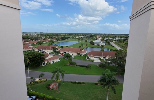 Palmetto Condo | Waterfront Luxury Penthouse Condo on Tampa Bay Estuary and Golf Course