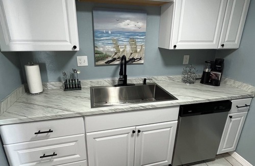 Bayview Condo | Waterfront Luxury Condo at Bermuda Bay Beach with Laundry & Full WATERVIEW