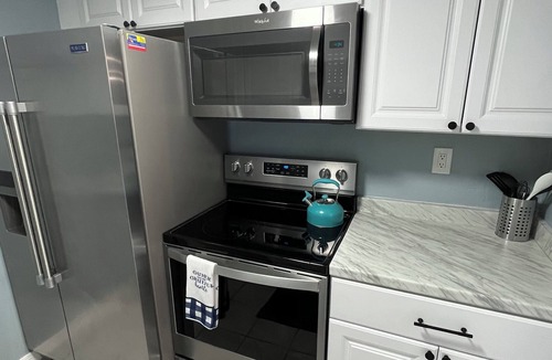 Bayview Condo | Waterfront Luxury Condo at Bermuda Bay Beach with Laundry & Full WATERVIEW