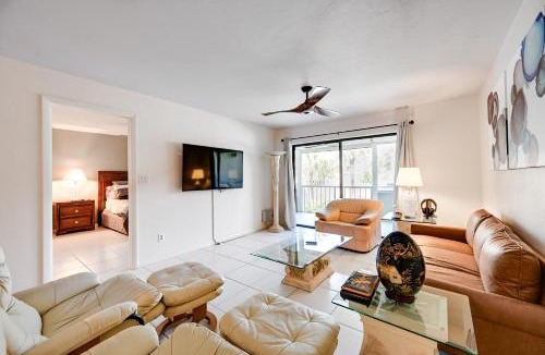 Marco Island House | Waterfront Marco Island Condo < 1/4 Mi to Beach!
