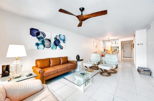 Marco Island House | Waterfront Marco Island Condo < 1/4 Mi to Beach!