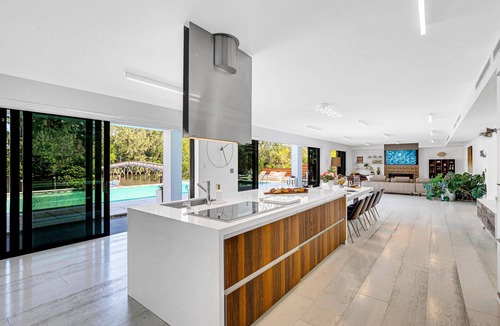 Harbor Beach Villa | Waterfront Masterpiece Villa/Grand Heated Pool/Seabreeze Key