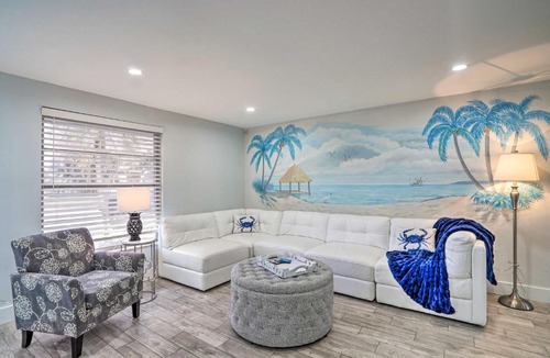 Matlacha House | Waterfront Matlacha Home with Hot Tub and Grill!