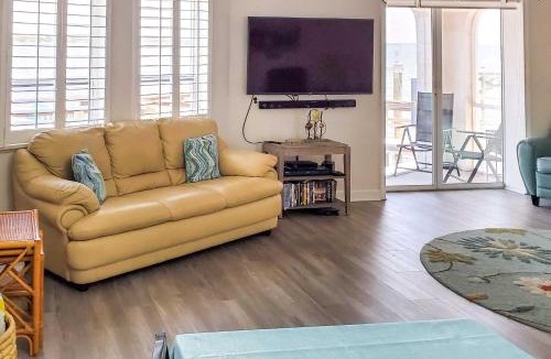 Nettles Island House | Waterfront Nettles Island Beach House Pool Access