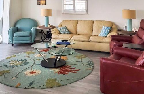 Nettles Island House | Waterfront Nettles Island Beach House Pool Access