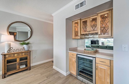 Laurel Condo | Waterfront Nokomis Condo < Half Mile to Beach!