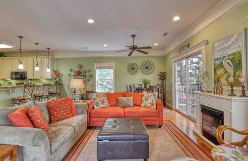 Garden City House | Waterfront Oasis: Perfect 5 Bedroom Beach Getaway with Amazing Inlet Views