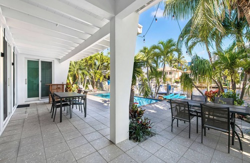 Harbordale House | Waterfront Oasis - Saltwater Pool - Kayaks - Minutes to Fort Lauderdale Beach!