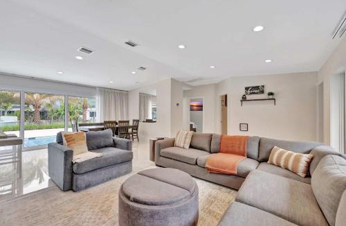 Riverside Park House | Waterfront Oasis with Private Pool