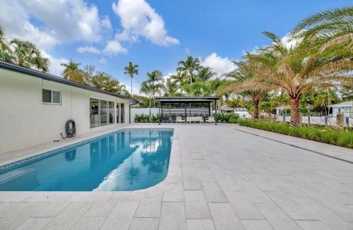 Riverside Park House | Waterfront Oasis with Private Pool