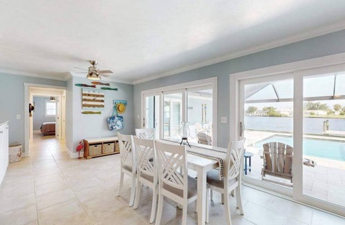 Port Charlotte House | Waterfront Oasis: 2 Docks, Pool & Free Waterpark!