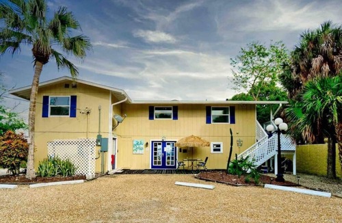 Englewood Villa | Waterfront Paradise Bay