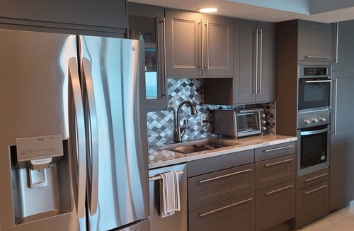 Pinellas Point Condo | WATERFRONT PENTHOUSE 2BD/2BA Skyway Suite 5 Min to DOWNTOWN LIVE MUSIC & BEACHES