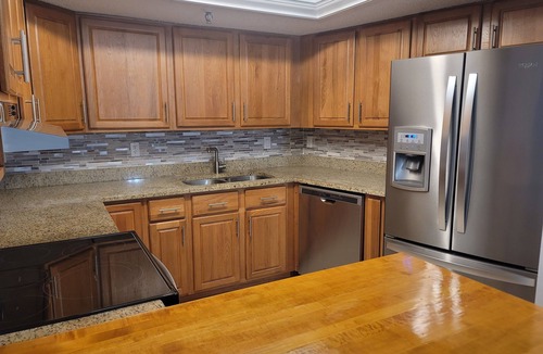 Pinellas Point Condo | WATERFRONT PENTHOUSE 1BD/1BA Sunset Suite 5 MIN to DOWNTOWN LIVE MUSIC & BEACHES
