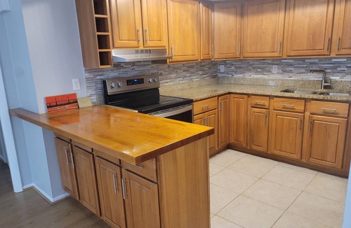 Pinellas Point Condo | WATERFRONT PENTHOUSE 1BD/1BA Sunset Suite 5 MIN to DOWNTOWN LIVE MUSIC & BEACHES
