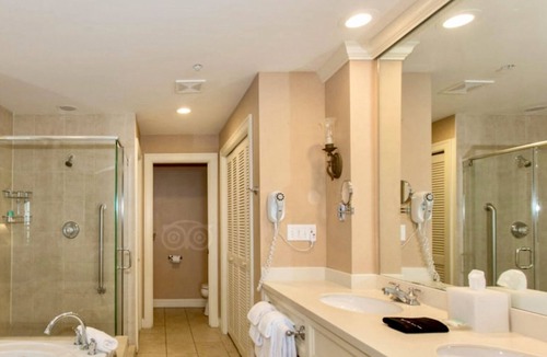 Key West Resort | Waterfront Resort, New Year’s Eve, Hyatt, 2 Nights, Sleeps 6, Pool, Hot Tub