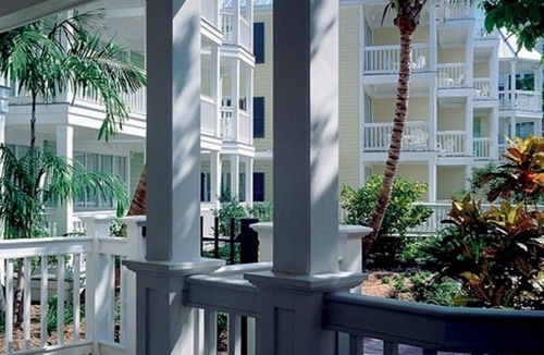 Truman Annex Resort | Waterfront Retreat, Fantasy Fest, Old Town, 7 Nights, Sleeps 2, Pool, Hot Tub