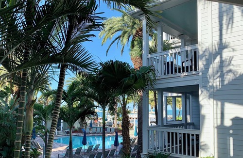 Truman Annex Resort | Waterfront Retreat, Fantasy Fest, Old Town, 7 Nights, Sleeps 2, Pool, Hot Tub