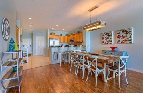 Clearwater Beach Condo | Waterfront, Spacious Balcony, 2 King Bedrooms! Free Cable & Wi-Fi, W/D, Pool, Hot Tub-304 Island Key