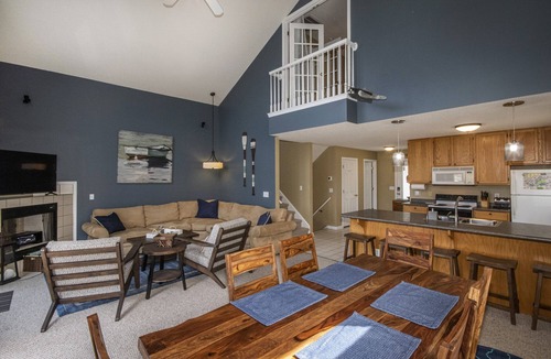 La Follette House | Waterfront Stay in Deerfield w/Private Dock & Pet Friendly
