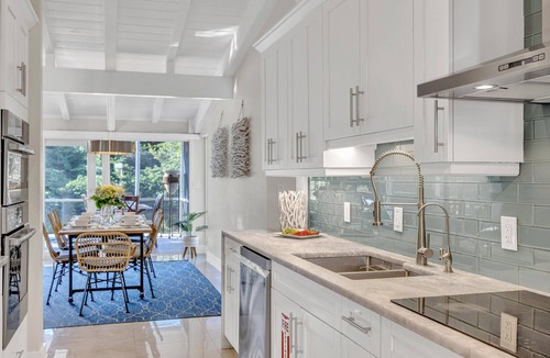 Birch Park Finger Streets House | Waterfront/Steps to Beach/Heated Pool/Casablanca Key/Residence