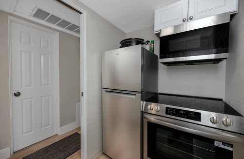 Treasure Island Condo | Waterfront Treasure Island Resort Heated Pool