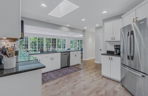 White Stone House | Waterfront, White Stone, Spacious-Kayaks-Family