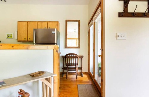 Hot Springs House | WATERSIDE - 5BR/5BA - Walk to Downtown & Appalachian Trail, Hot Springs, NC