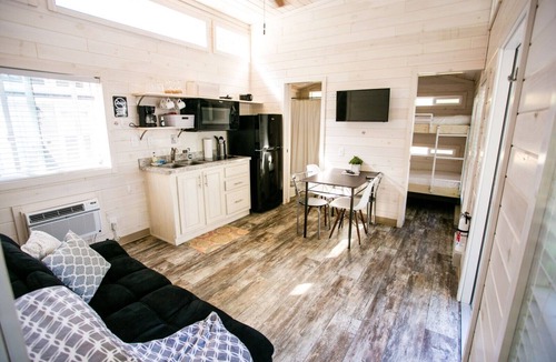 Steele Creek Cabin | Waterview Family Style 2 Bed Cabin #8