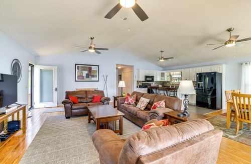 Spring City House | Watts Bar Lake Escape: Private Boat Dock + Ramp!