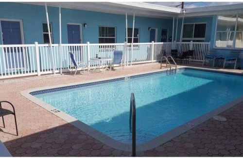 Madeira Beach Apartment | Wave Resort, Studio A2, Beach steps away!Pool+WiFi