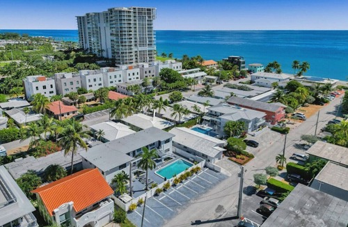 North Beach Apartment | Waves on Desoto 1 bed pool view # 6