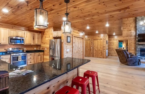 Waynesville Apartment | Waynesville Mtn Cabin-scenic Views Relaxing Hottub