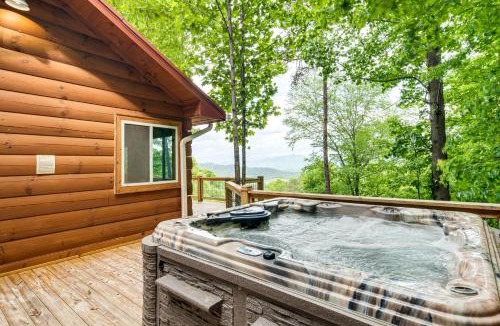 Waynesville House | Waynesville Romantic Hideaway w/Private Hot Tub