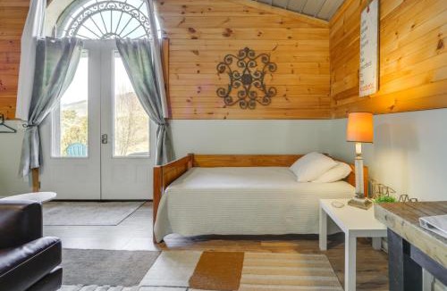 Waynesville Apartment | Waynesville Studio w/Fire Pit & Mountain Views!