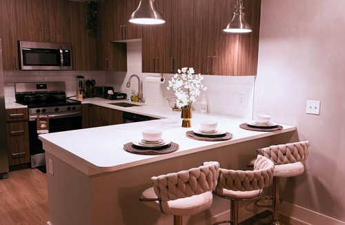 Atlanta Apartment | we wanted to create an atmosphere that feels warm, relaxing, and unforgettable.