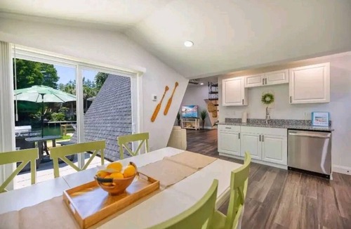 Weeki Wachee Gardens House | Weeki Wachee Waterfront-A Frame Stream Dream Cabin