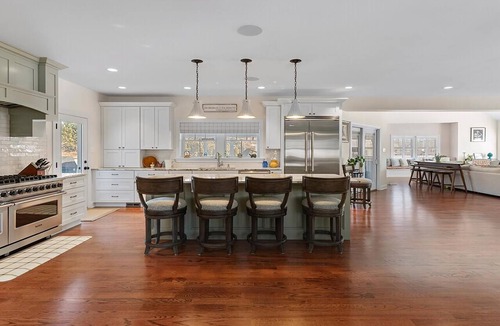 Cape May House | Welahpu Beach Welahpu Beach - private oasis where poolside days, outdoor games, wellness amenities, and the best of Cape May come together to create an unforgettable escape.