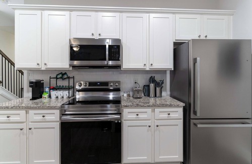 Huntcliff House | Welcome home away from home! Near Fort Jackson