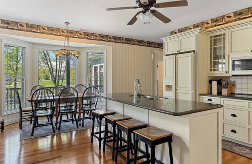 Sparta House | "Welcome Home" to this Cozy 6-bedroom retreat on the beautiful Caney Fork River