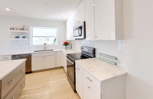 Tropical Bay Estates House | Welcome to Casa Del Mar 305 5251254