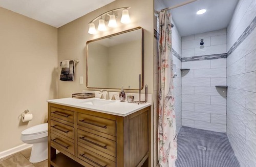 Northside House | Welcome to Merival Manor! Fresh & New find your way to this spacious hideaway