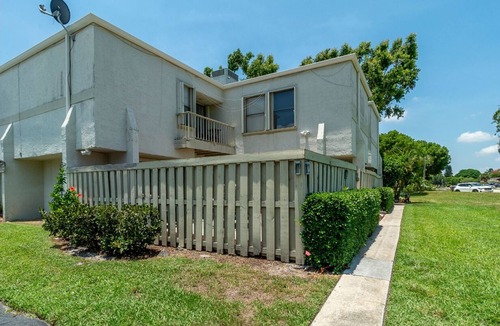 Wellington House | Welcome to our 3 bedroom 2.5 bath town house in the heart of Wellington Florida