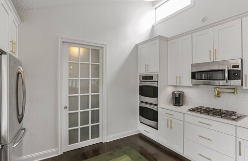 Sawgrass House | Welcome to The Greens @ Sawgrass Country Club. Upscale resort living.