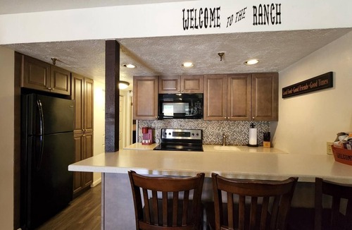 River Ranch Condo | Welcome to the Ranch! Spacious LUXURY FAMILY SUITE 202