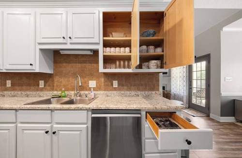 Warner Robins House | Welcome to your home away from home in Warner Robins, Georgia