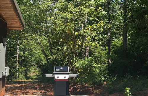 Travelers Rest Cabin | Welcome to your private escape in Traveler's Rest!